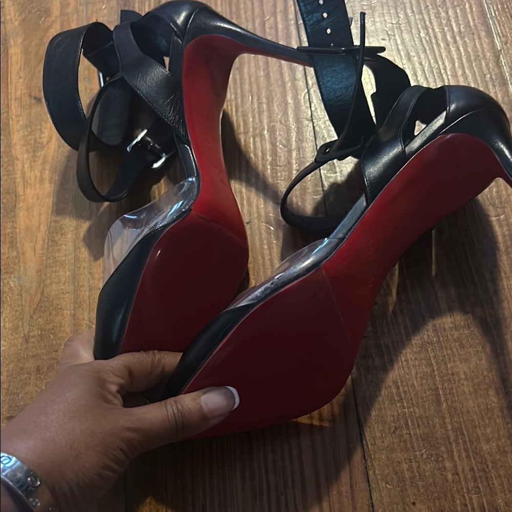 Elegant Black Women's Heels - Picture 4 of 4